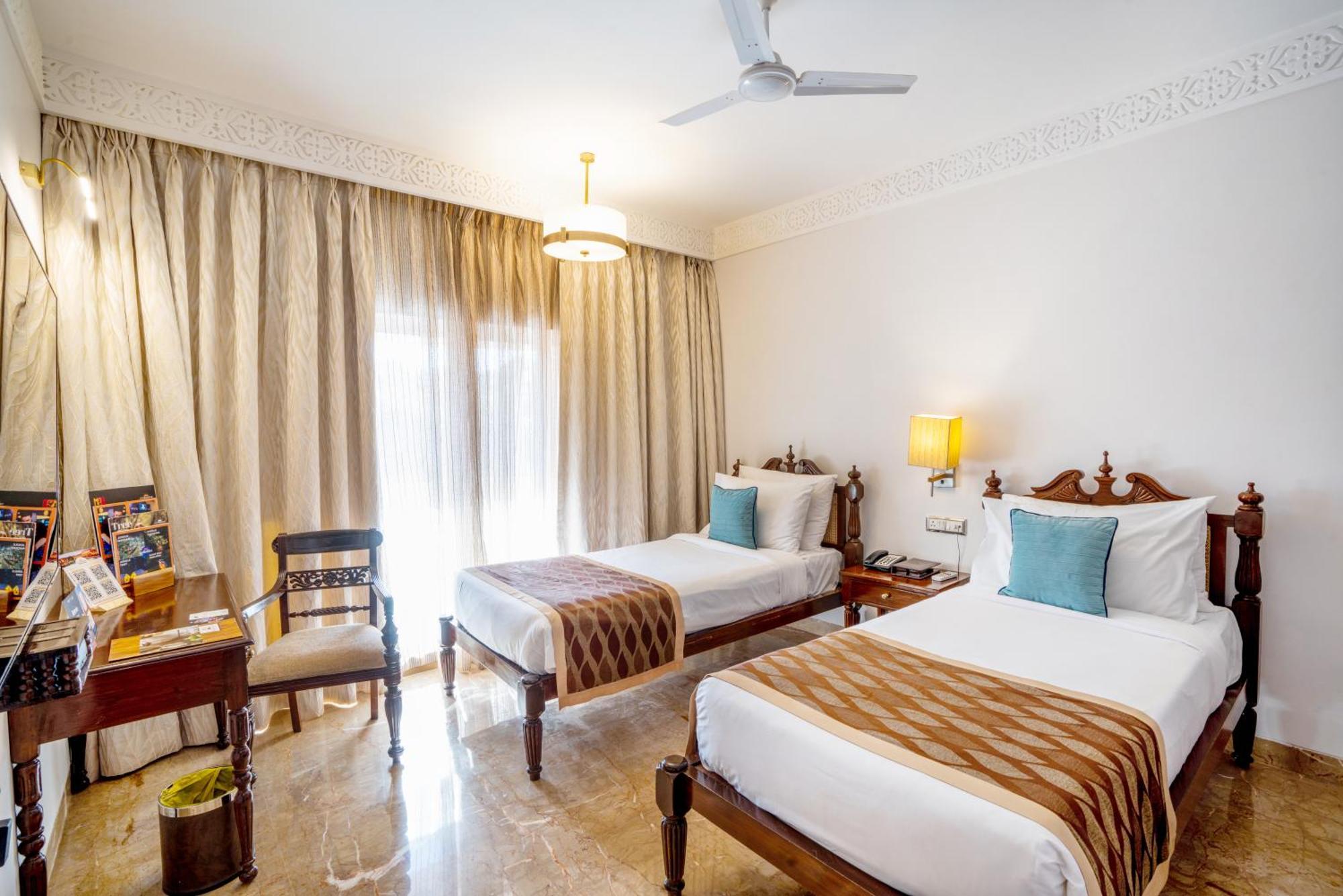 Evershine Resort & Spa Mahābaleshwar Extérieur photo