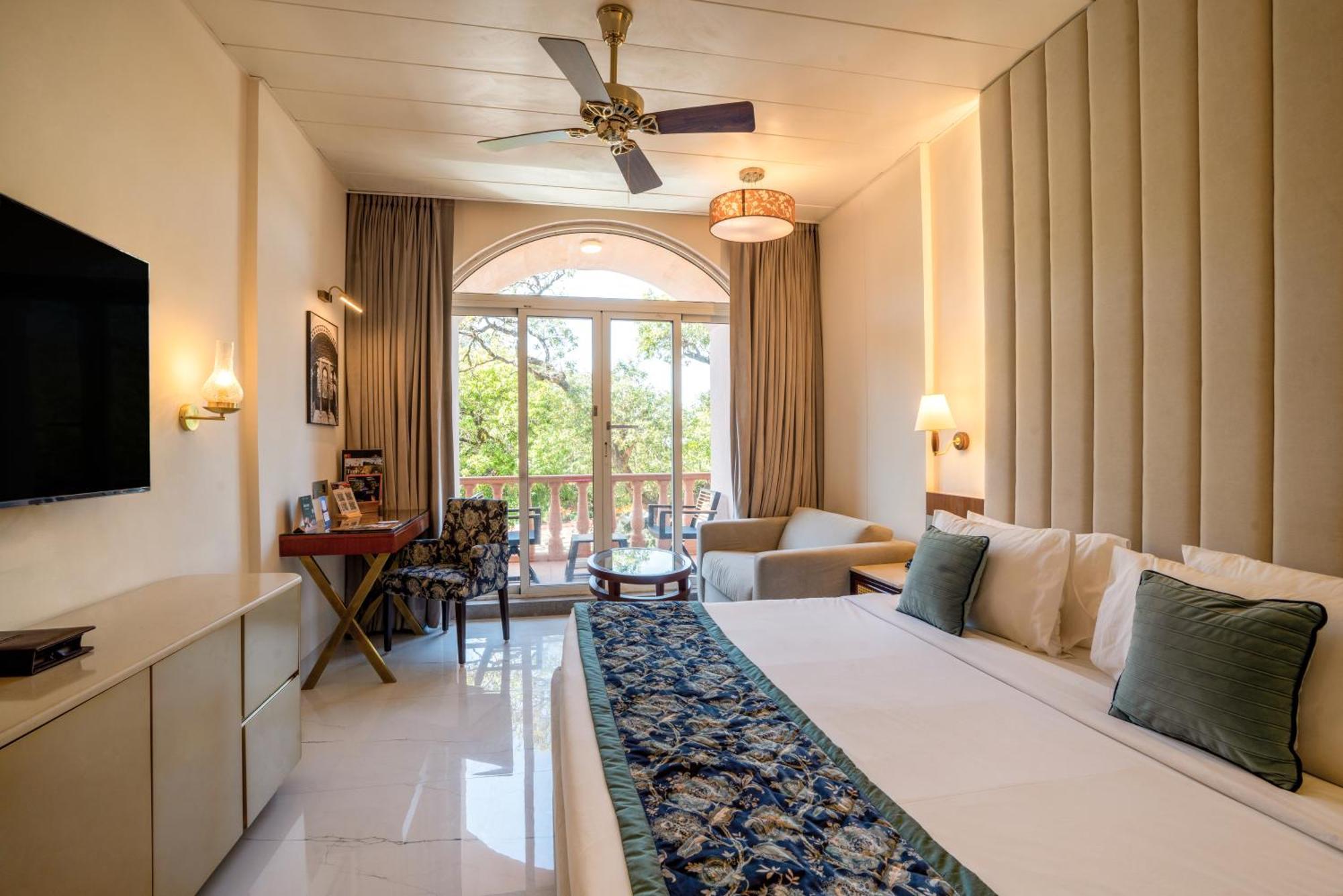 Evershine Resort & Spa Mahābaleshwar Extérieur photo