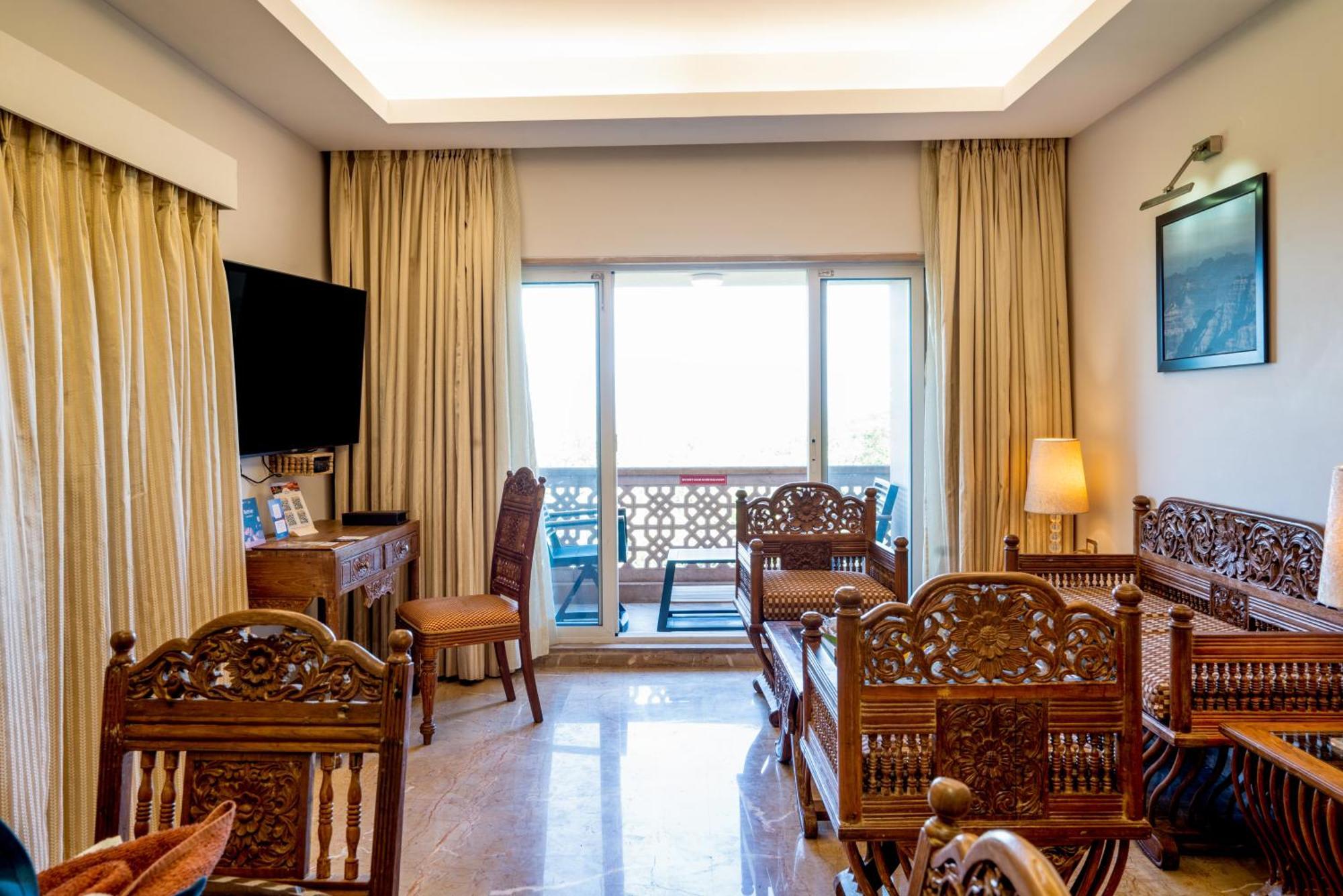 Evershine Resort & Spa Mahābaleshwar Extérieur photo