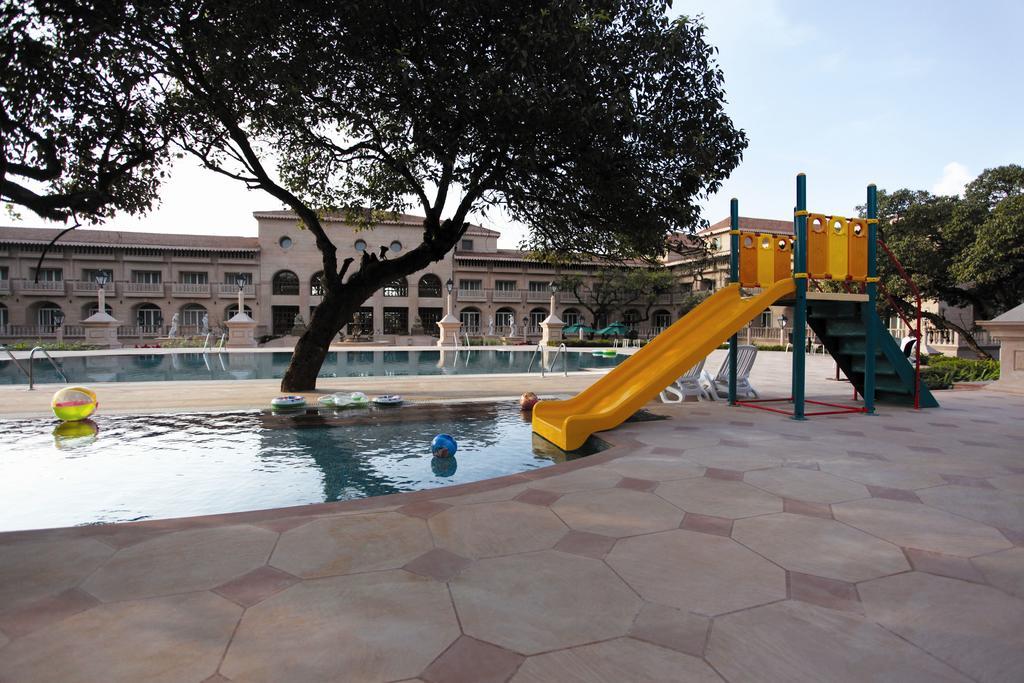 Evershine Resort & Spa Mahābaleshwar Extérieur photo