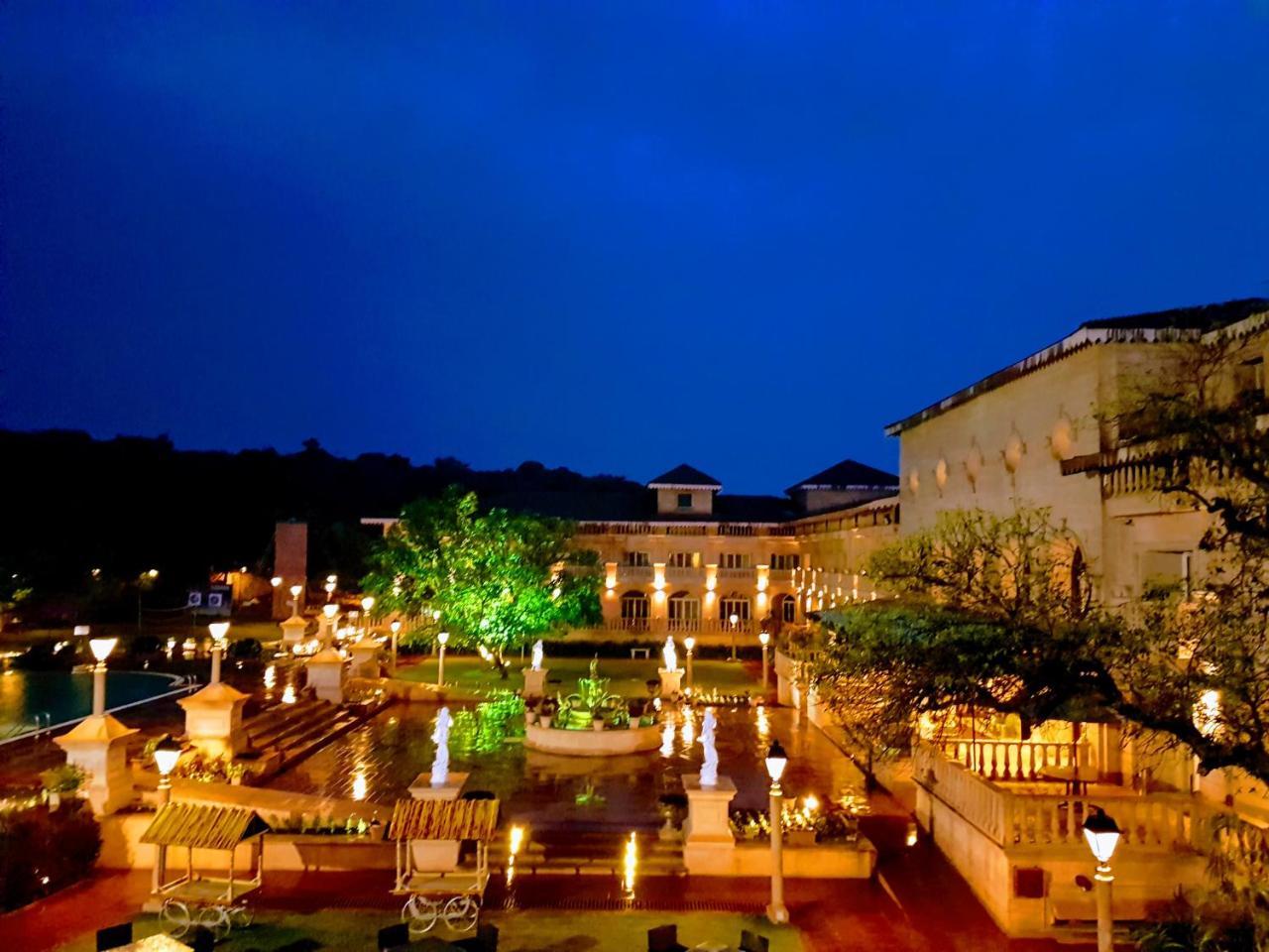 Evershine Resort & Spa Mahābaleshwar Extérieur photo