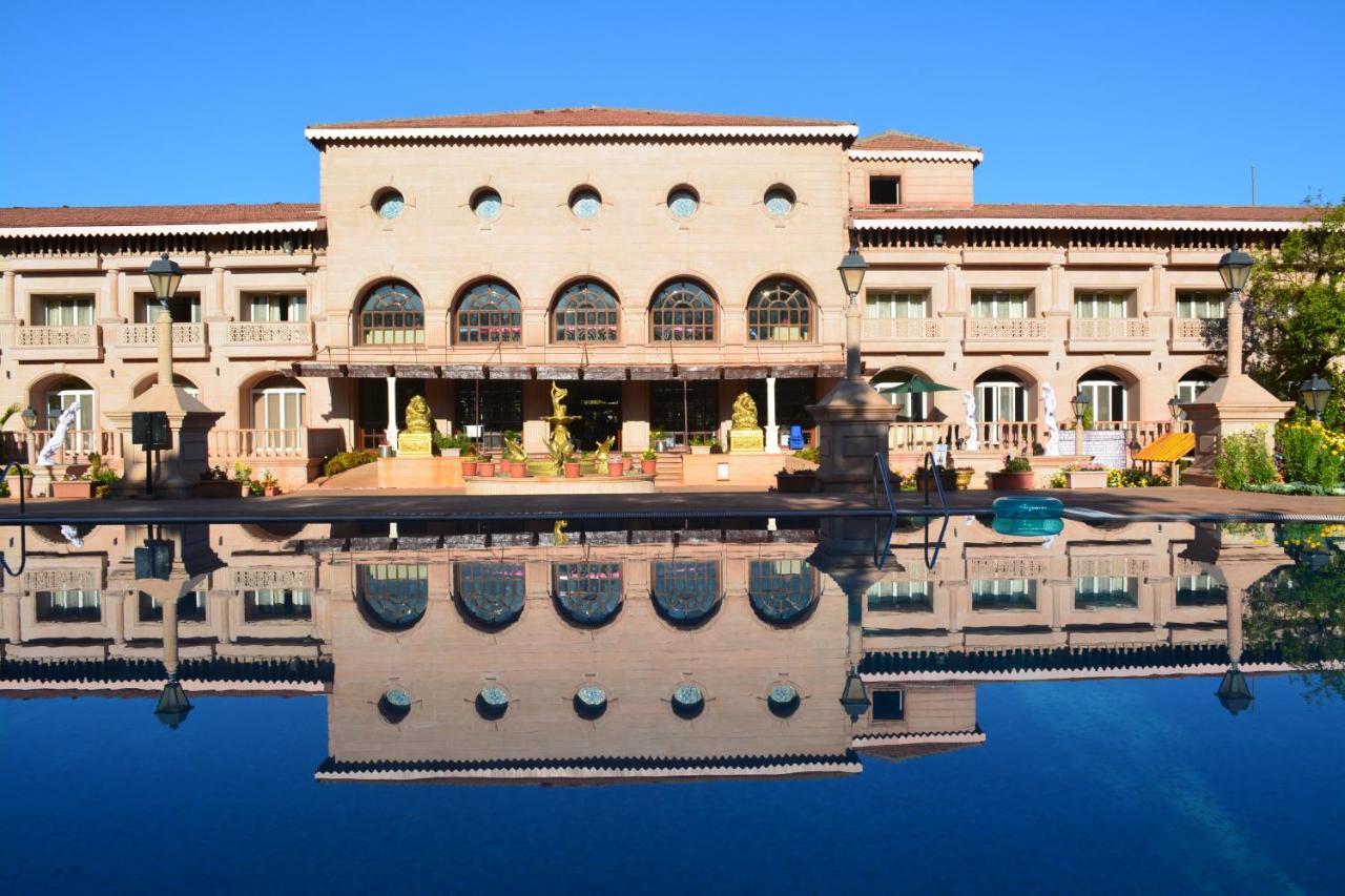 Evershine Resort & Spa Mahābaleshwar Extérieur photo