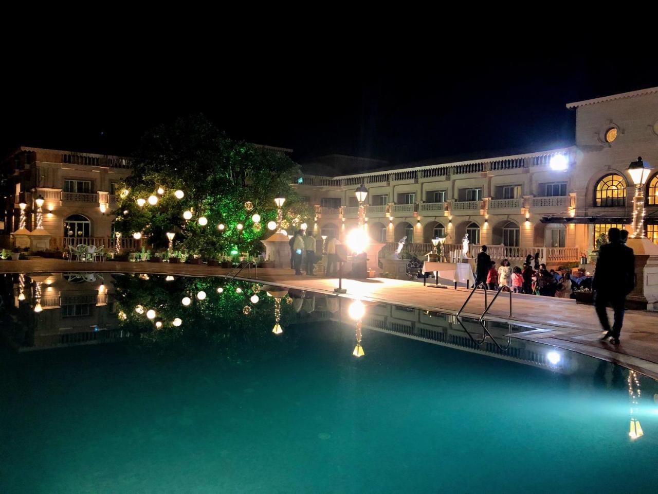 Evershine Resort & Spa Mahābaleshwar Extérieur photo