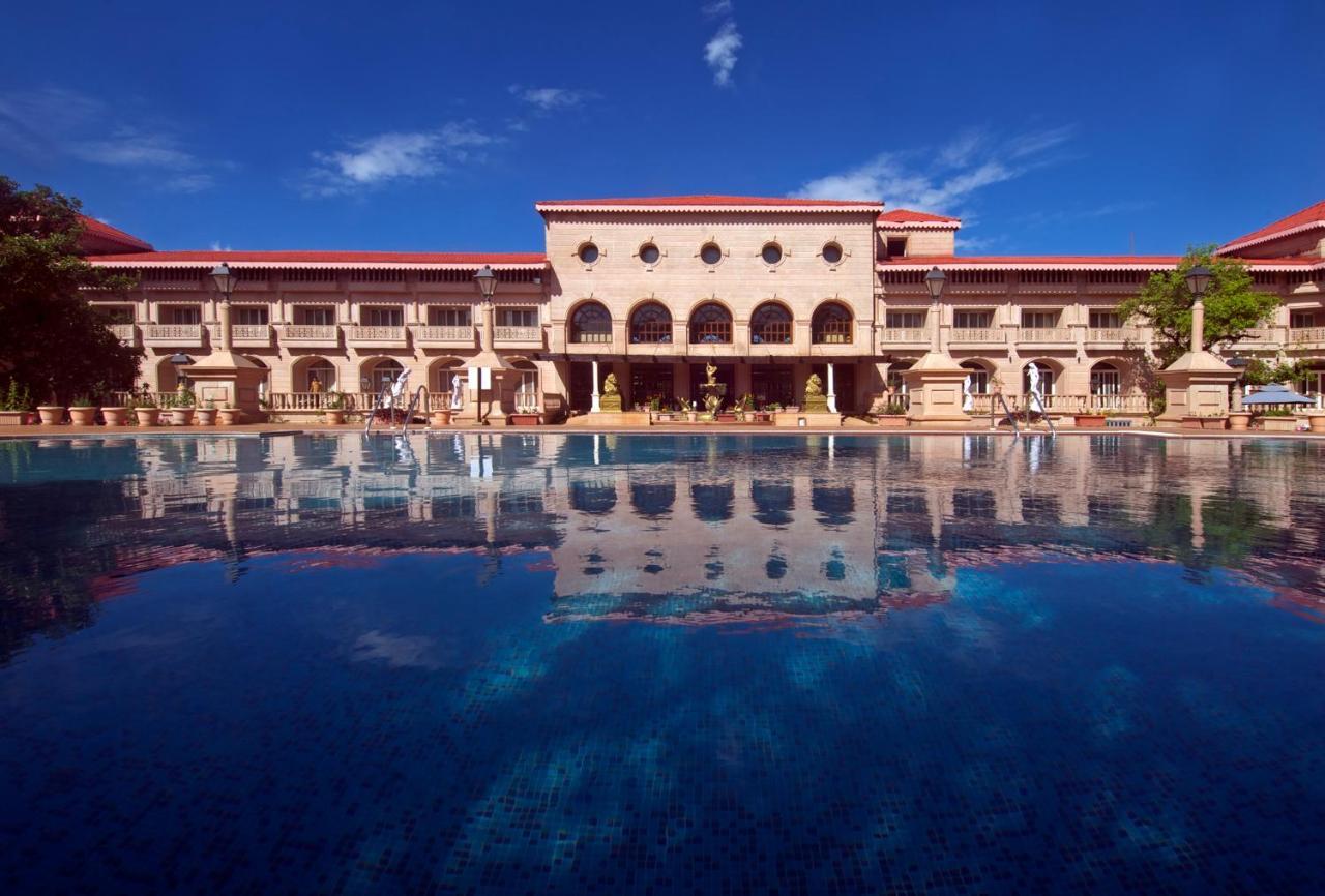 Evershine Resort & Spa Mahābaleshwar Extérieur photo