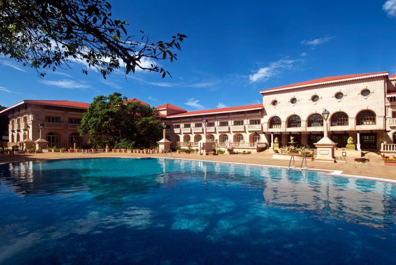 Evershine Resort & Spa Mahābaleshwar Extérieur photo